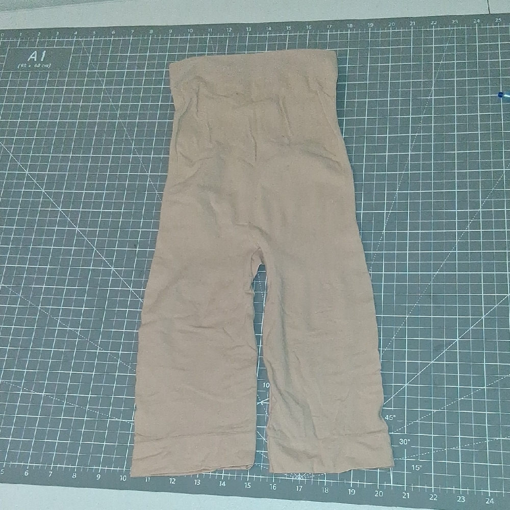 🧹Booty Shaper - Picture 3 of 6